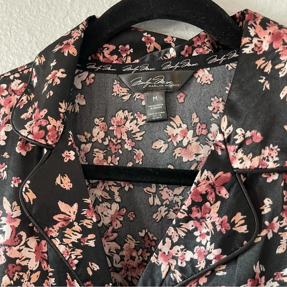 Marilyn Monroe Women’s Black Pink Floral Satin Matching Pajama Set Size Medium - Picture 5 of 7